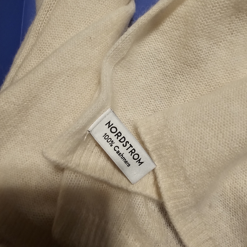 Nordstrom Soft Cream Wrap - Picture 2 of 3